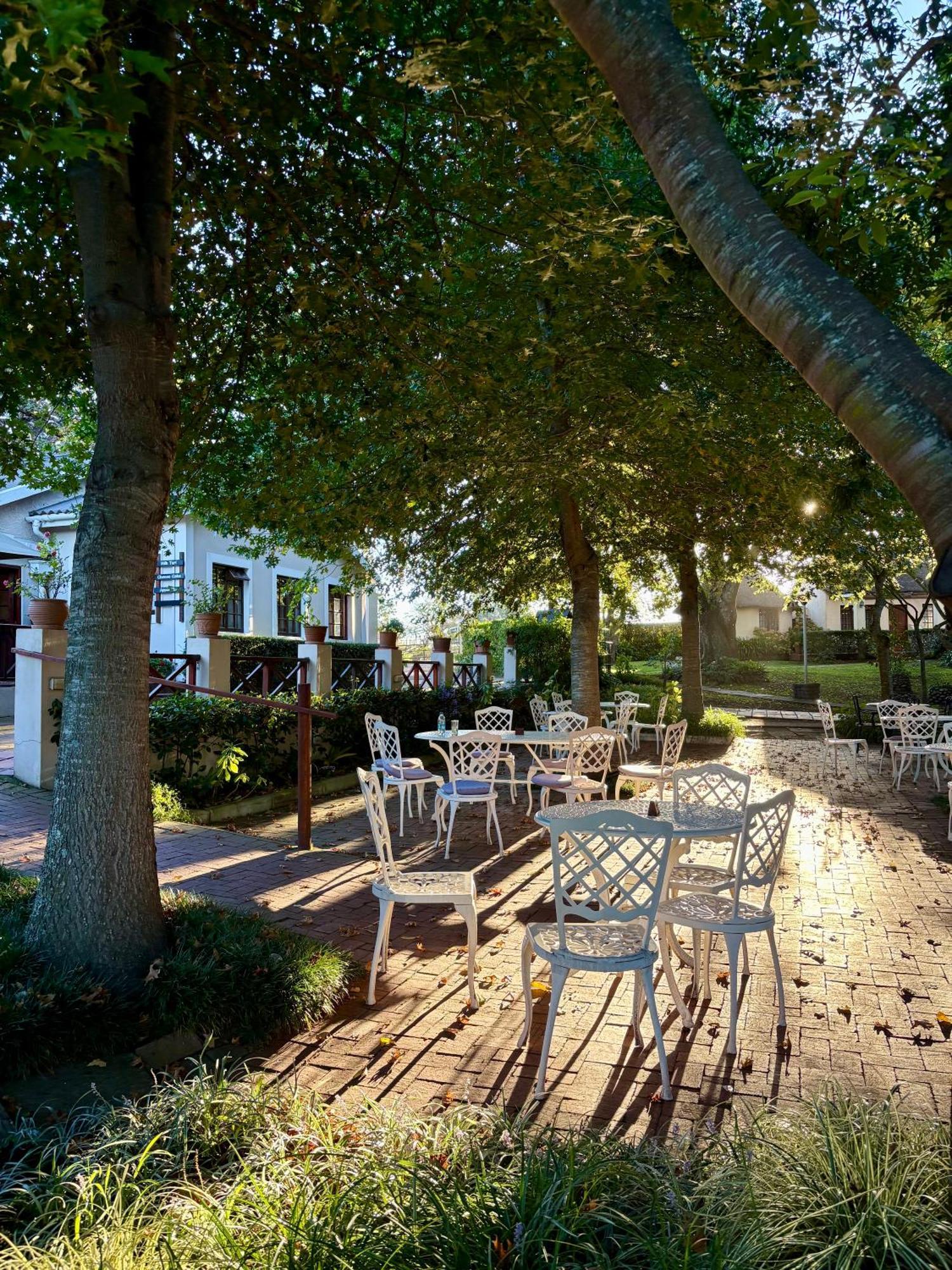 Eight Bells Mountain Inn Ruiterbos Bagian luar foto